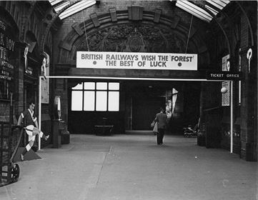 Midland station strangely deserted this morning. More pandemic madness, I thought, but then realised match day's not until tomorrow. Off to The Flying Horse for a pint of porter instead. Hopefully bump into Tubby Johnson.