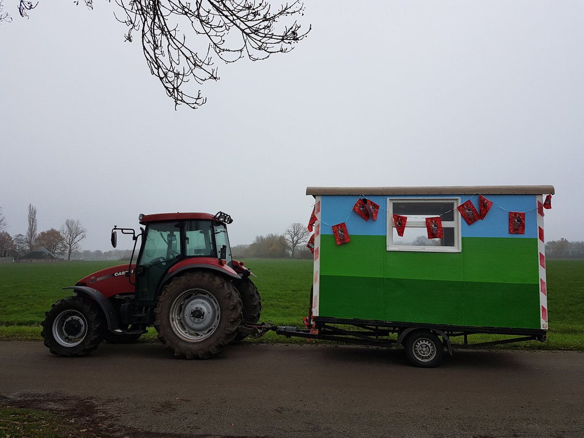 JDriezen's tweet photo. @SteenwkrCourant Pieten in  Paasloo on tour! https://t.co/ua1x8wrB9r