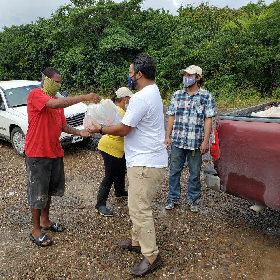 HumanityFirstBZ's tweet image. Humanity First Belize continues to distribute groceries to those in need in flood affected areas. This distribution took place in Burrel Boom. THE WORK CONTINUES!!!!

 #HumanityFirst #ServingMankind #hurricane #Belize