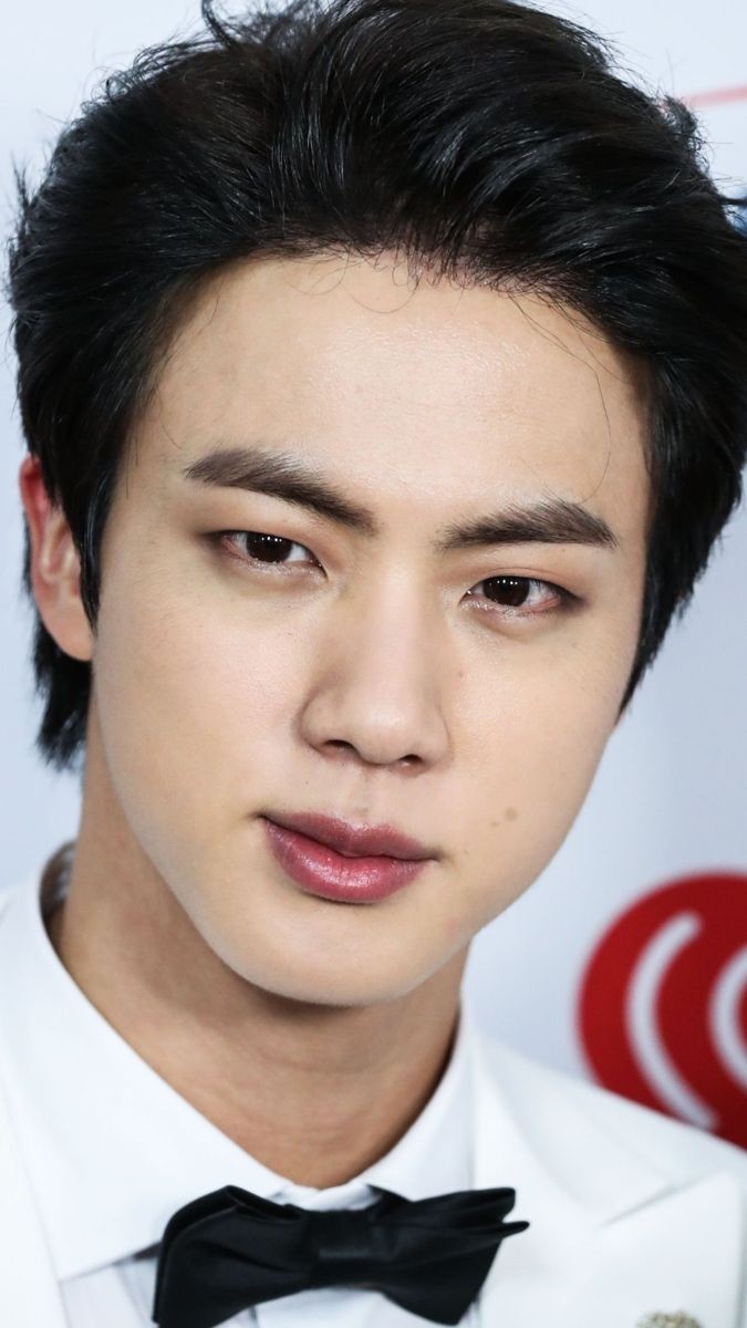 Holy fucking shittyHis holy forhead  his holy eyebrows So attractive So PERFECT So sharp his details are in these pictures  #방탄소년단  #진  #석진  #방탄소년단진  #방탄진  #JIN  #SEOKJIN  #BTSJIN  @BTS_twt