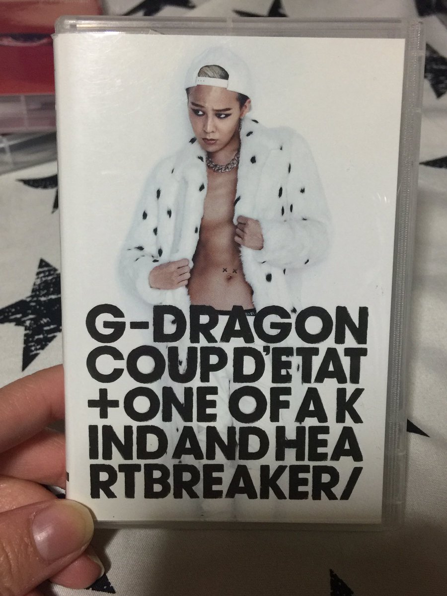 KpopKh08's tweet photo. PLAYBUTTONS 

Available 
Kwon ji yong 
Gdragon coup d’etat one of a kind heartbreaker 
Ikon return (bobby ver) 

MOP 
BPI 

#bigbang #gdragon #top #taeyang #daesung #seungri #vip #lookingforph #kpop #yg #kpopsale #kpopmerch #legazpicity #albayonlineshop https://t.co/3sOt9N8wUq