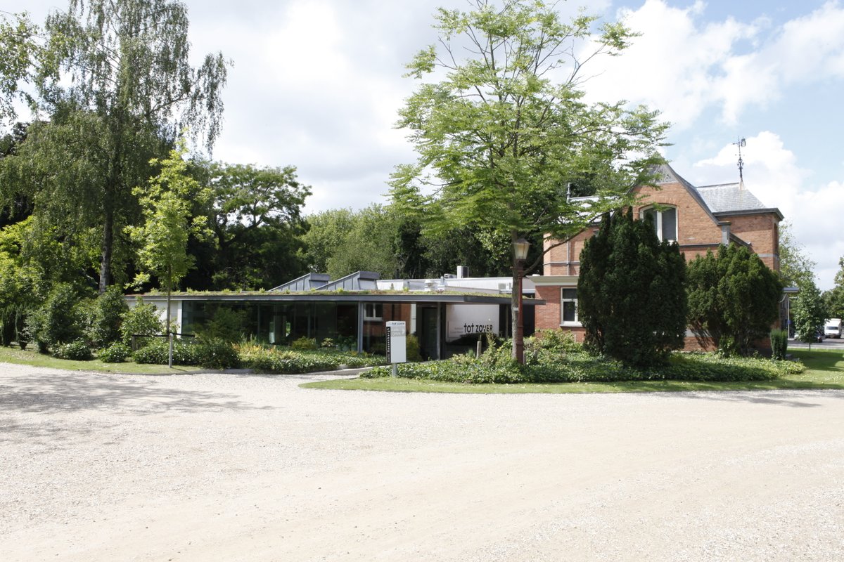 Stadsdeel Oost dreigt het populaire cafe Roosenburgh op De Nieuwe Ooster te wijzigen in een 'informatiepunt'. Voortbestaan van Museum Tot Zover op deze plek wordt hierdoor ook onzeker tinyurl.com/yy69ck9v <a href="/MuseumTotZover/">Museum Tot Zover</a>