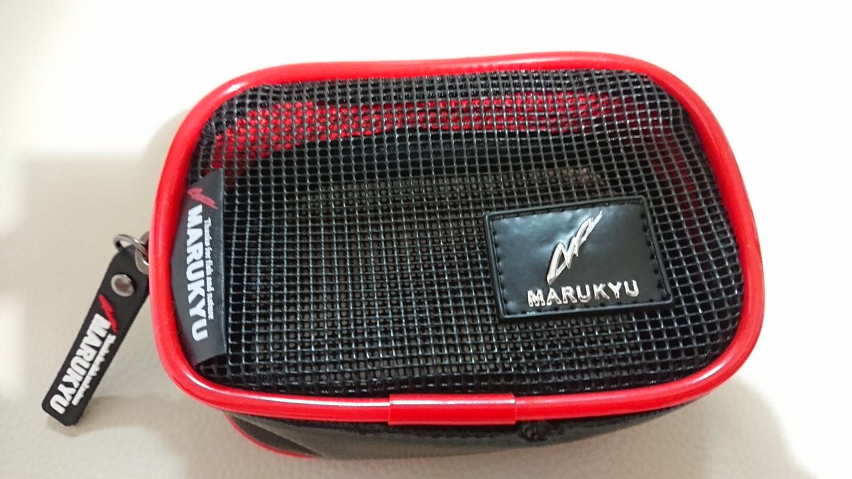 一ツ谷 英輝 マルキューのウキケース マルキューと書いてあると つい買ってしまう 笑 釣り具屋の店員さんにも 買うと思ったと言われた 笑