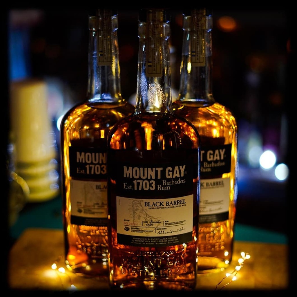 #RumDealAlert - While this may not be the best price of the year - considering how limited the availability of the original <a href="/MountGayRumUK/">Rumspired</a> #BlackBarrel #Rum is in the UK, the £4 off per bottle @DrinkSupermarket makes for a good #Deal
As of this posting s… instagr.am/p/CIItNKeFobb/