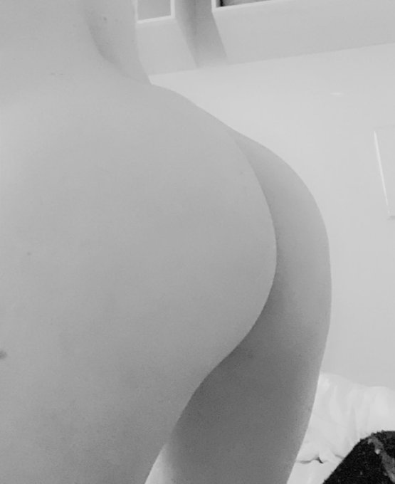 Hi guys ! We are new here ! For share all hard content 🔞 https://t.co/8SANBEJOUo