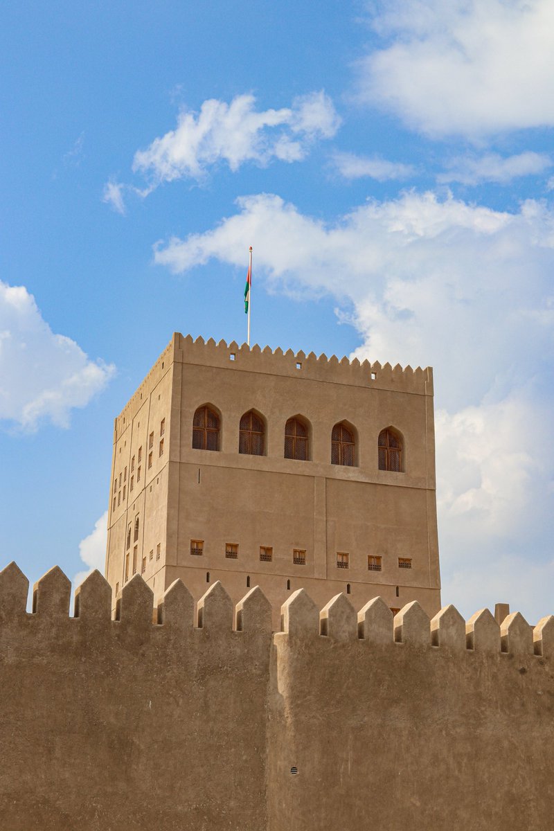 هنا.. قلعة صحار وبعض زواياها الجميلة 💚

instagram.com/p/CIIsSfJFJE5/…

#صحار #قلعة_صحار #تصوير #تصويري