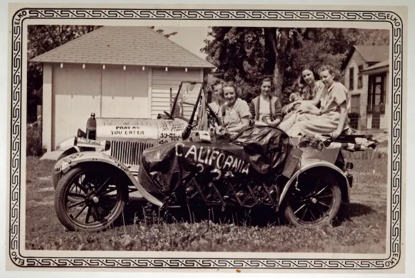 Dedicating today's  #DavesCarIDService to Darlene Dorgan and her Bradford Jalopy Girls of Bradford, Illinois, and their indefatigable "Silver Streak" 1926 Ford Model T touring.