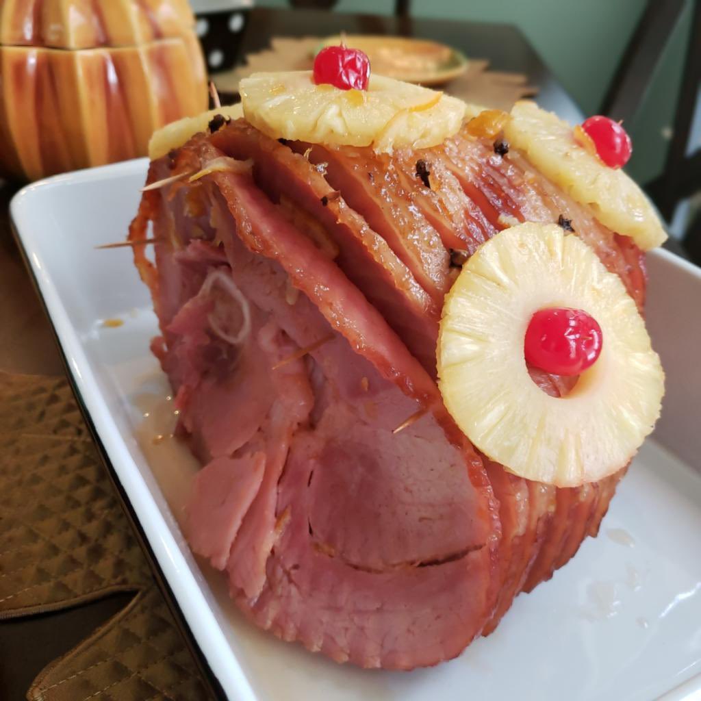 JamesMurphy's tweet photo. It’s ham season.
I make the best hams! #NeverDry #DryWhere? https://t.co/9ejIrFZWCC