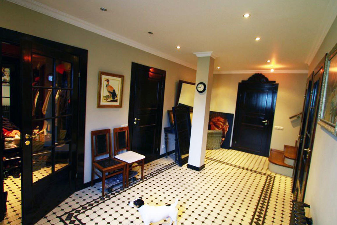 Kinoagent1's tweet image. Стильный. Трехэтажный. Разноплановый. Модный. Удобный. Парковка бесплатная. Доступен каждый день!
#локация #локейшен #красивый_дом #стильная_локация #таунхаус_для_съемок kinoagentstvo.ru/photos/4618/