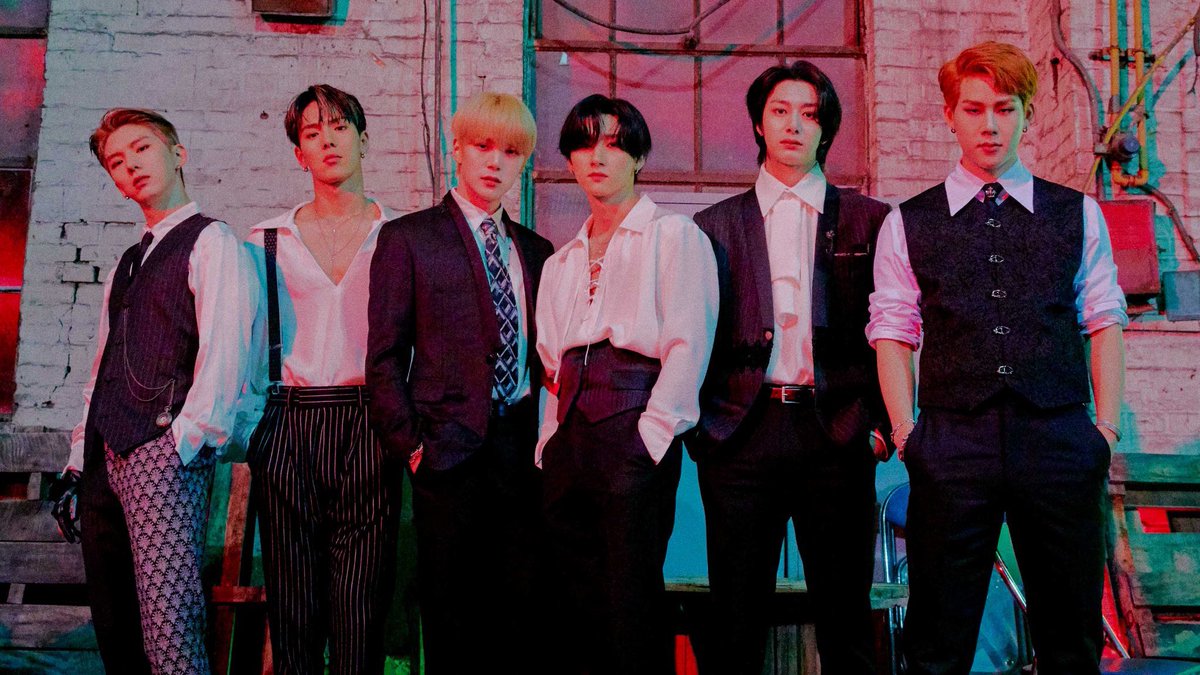 charts_monstax's tweet photo. .@OfficialMonstaX  is the first group from Starship Entertainment to win a Daesang on Asia Artist Awards.

#MONSTAX_1stDAESANG https://t.co/nOZIMpzIXc
