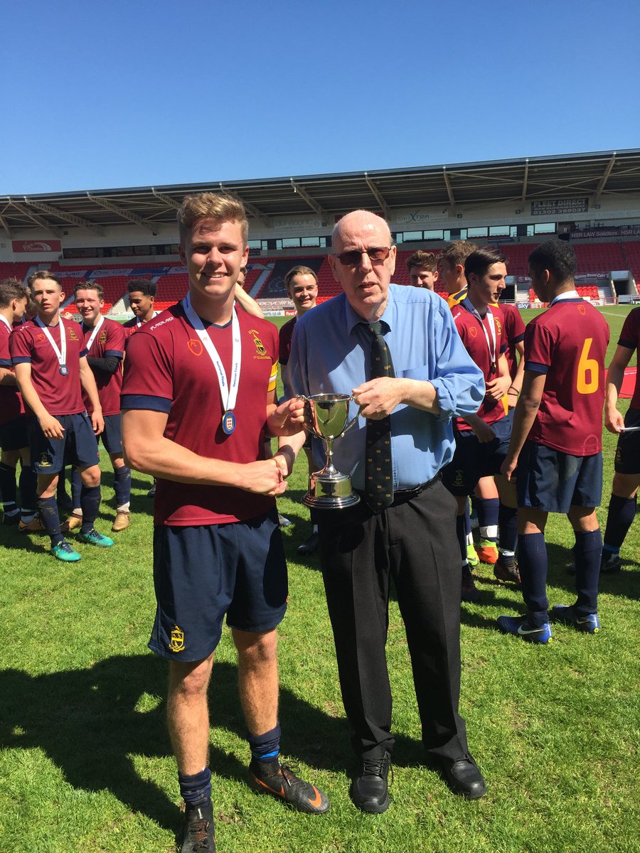 reptonfootball's tweet photo. Happy 21st birthday to our former skipper. 🎉🍾 The most decorated captain in our history. 🏆🏆🏆🏆 https://t.co/AlX6eH75VS