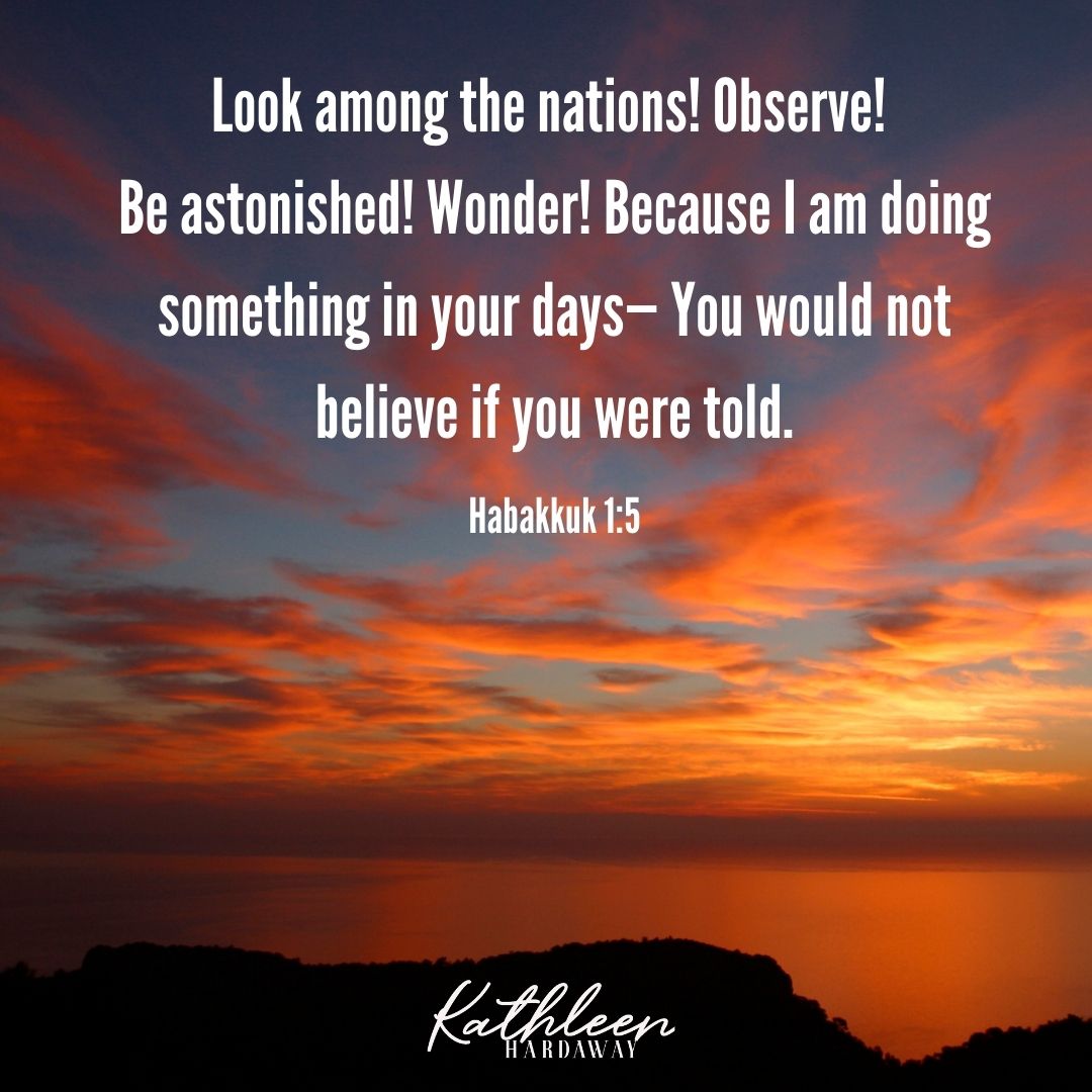 kathardaway's tweet image. Look up! Look to Him and keep on praying! "Do not fear or be dismayed because of this great multitude, for the battle is not yours but God’s" (2 Chronicles 20:15b). #PrayOn #DaretoBelieveAgain