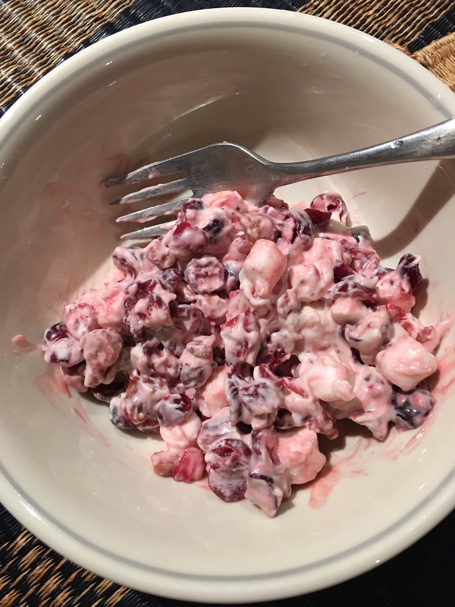To 婆婆 wherever you are, I made Minnesota salad (2 days after Thanksgiving turkey restaurant dinner) #cranberry #marshmallow #walnut #pineapple #whippedcream https://t.co/oGM7l4oGzK