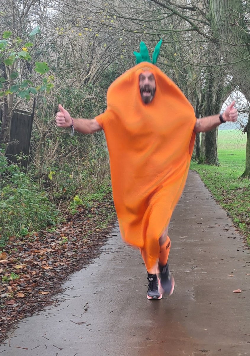 7fieldsparkrun's tweet image. Did anybody see the carrot from the Brighter Futures @BF_NHS Santa v Rudolph run on our B Course today?
He will be popping up around the Town between now and Boxing Day, look out for him #runtosavelives #runfortheNHS #teamsanta #teamrudolph #teamcarrot