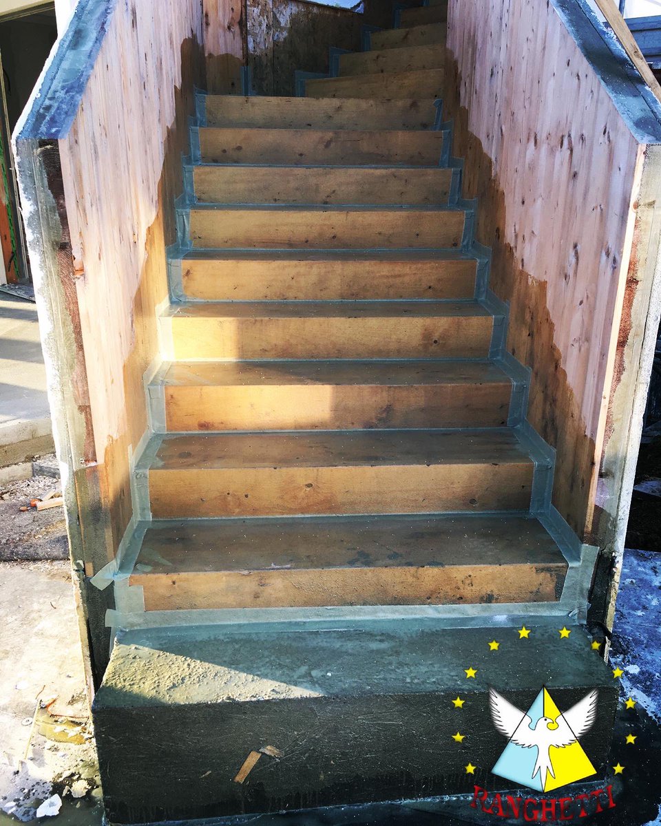 RanghettiArt's tweet photo. Impermeabilizzazione scale poi piastrellate di una civile abitazione In Poliurea
#poliurea #impermeabilizzazioni #insulation #construction #hvac #greenliving #buildingenvelope #polyurea #coating #rooftop #architecture #waterproof #costruzioni #edilizia #roof  #buildings https://t.co/EBQX0aJcJF