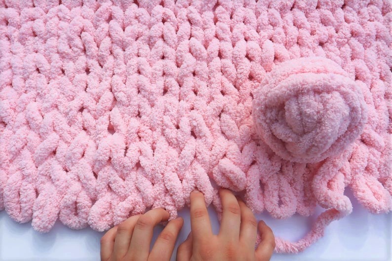 ComfortByFern's tweet photo. @AOC Hi Alexandria! I'm Marina, and I make chunky knit blankets. ❤️❤️ They make amazing holiday gifts (even to yourself). Feel free to check them out at https://t.co/w2e7eaDkNj https://t.co/Q45kyntZ3Q