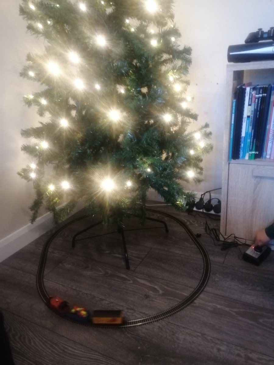 CycleTec76's tweet image. The little fella wanted a train around the tree this year, so used his birthday money to buy a @hornby Santa's Express set. One very happy little 6 year old right now! #Christmas2020 #Hornby #TrainTime