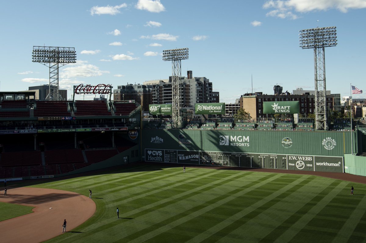 Delivering some Fenway to the feed.  🤝