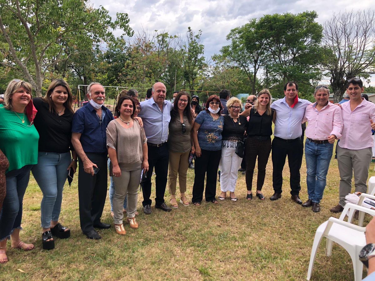 vamossalto's tweet photo. Asumió la Alcaldesa colorada Sandra Toncovitz en el Municipio de San Antonio, acompañada por el Senador @germancoutinho, concejales salientes y electos, dirigentes de nuestro sector, vecinos y amigos de la localidad.
¡Éxitos en la gestión! https://t.co/vLYotYheMM