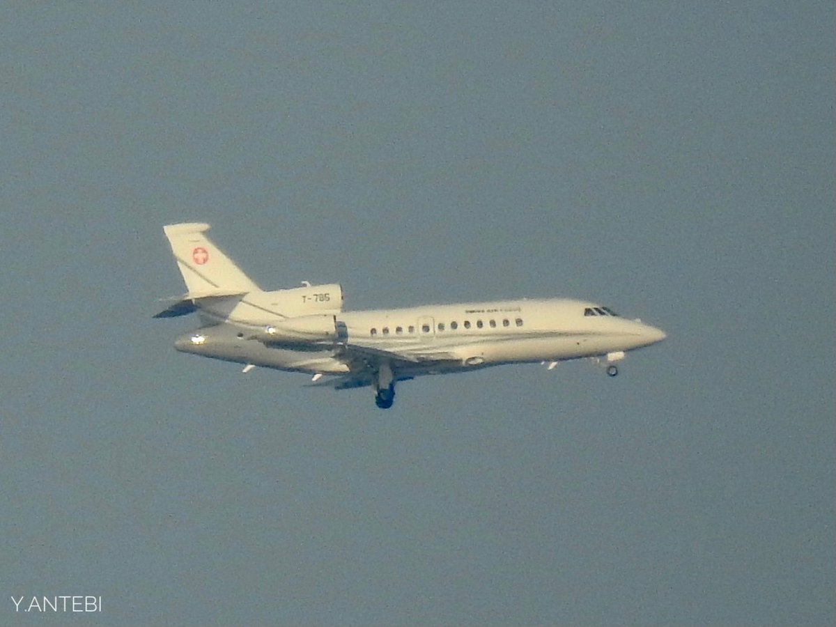 #SwissAirForce #F900 #T785 on final approach to #TelAviv from Lugano as #SUI004, I wonder who’s on board? #Falcon900 #milair #avgeek