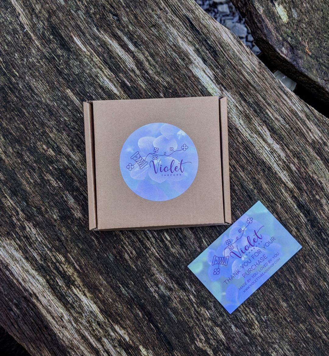 Violet_Threads_'s tweet image. Welcome to Violet Threads🌸 

Thread shopping has now become even EASIER!🥳 

Browse our collection of palettes and our mysterious mystery box🤫 

Make sure to FOLLOW US to never miss out on our newest palettes, tutorials and GIVEAWAYS🤩🙌

#threads #embroidery #violetthreads