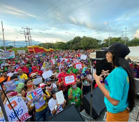 Candidata de la Patria
<a href="/NAYBETHBERRIOS/">Naybeth Berrios</a> 
Rómulo Betancourt (Barinas)

"Gracias por amar el proyecto de los sueños colectivos Parroquia RB.
Para nosotr@s el abrazo del pueblo es el mejor espacio para guarecernos, el hogar es el alma de cada mujer y cada hombre <a href="/APCPsuvBarinas/">#PSUVBarinas 🚩 🄿🅂🅄🅅🄱🄰🅁🄸🄽🄰🅂</a>