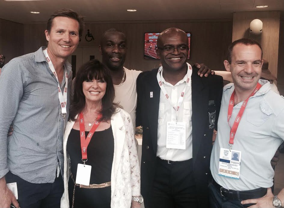 vickimichelle's tweet photo. Happy birthday to the fabulous Kriss Akabusi MBE OLY. Great memory meeting up at #OlympicStadium for #AnniversaryGames Have a brilliant day @krissakabusi @RogerBlack400 @Derek_Redmond @MartinSLewis #goldmedallist #TVPresenter #MotivationalSpeaker #BigPersonality #TradingFaces https://t.co/nYpusXmQ1K