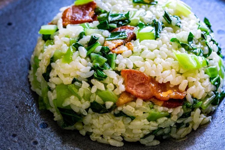 Bok choy and bacon rice bowl. #Cooking #breakfast #heathy #Foodie #Food #photograpy #stilllife #yummy #Chinese #foodphotography #ReadyToLove #RecipeOfTheDay #veggies #CookEatRepeat #homemade https://t.co/bc3hYch6Q8