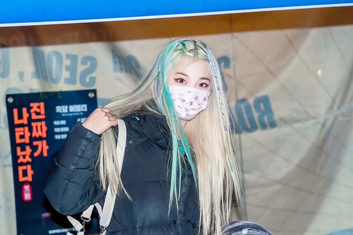 wooahbr's tweet photo. 📸 - 28.11.20: Minseo após fanmeeting online hoje.

cr.:  TommJJerry https://t.co/0nC5mwxrgk