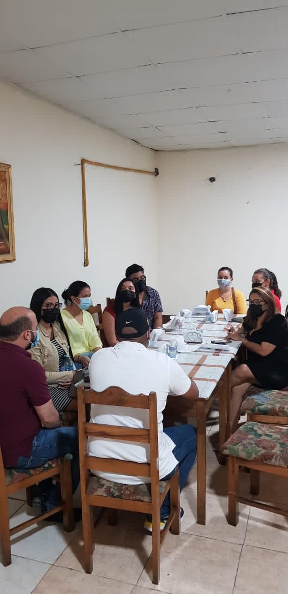 Reunión junto a jóvenes del circuito 4-4 sigue nuestra gira en la provincia de #Chiriquí @JuventudCD19 <a href="/CaDemocratico/">Cambio Democrático</a> llevando mensaje de unidad  y trabajo de nuestro presidente <a href="/romuloroux/">Rómulo Roux</a>