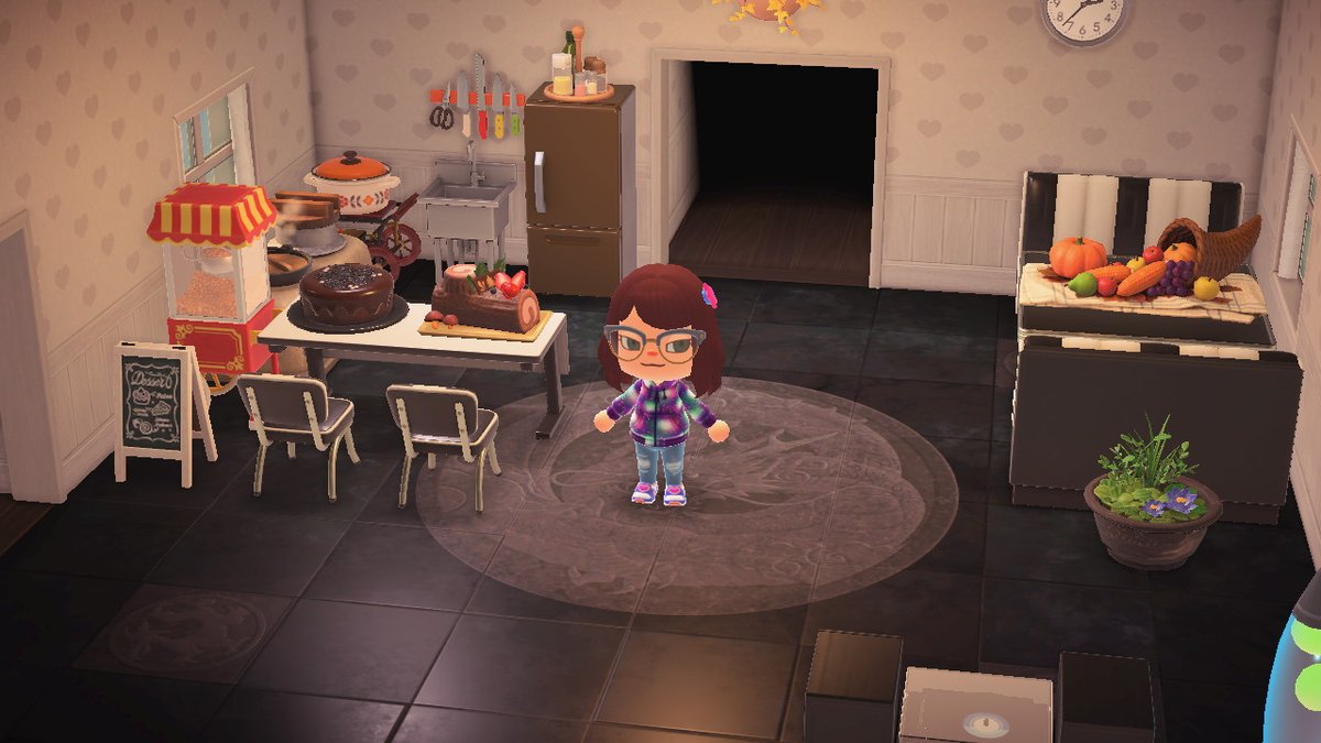 Mezza_Luna23's tweet photo. Finally did somthing with my house #Acnhdesign #ACNH https://t.co/r174AKuqcZ