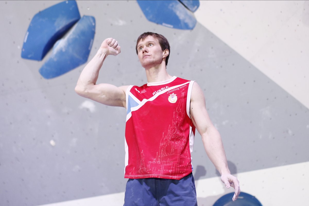 worldclimbing's tweet photo. 🧹 SWEEP! 🧹
The Russian Climbing Team takes both Olympic quota places for @Tokyo2020 after Aleksei Rubtsov 🇷🇺 claims 1st place in the men's Combined final at the IFSC European Championships in Moscow!
#MoscowECH https://t.co/GZhs4j8qxB