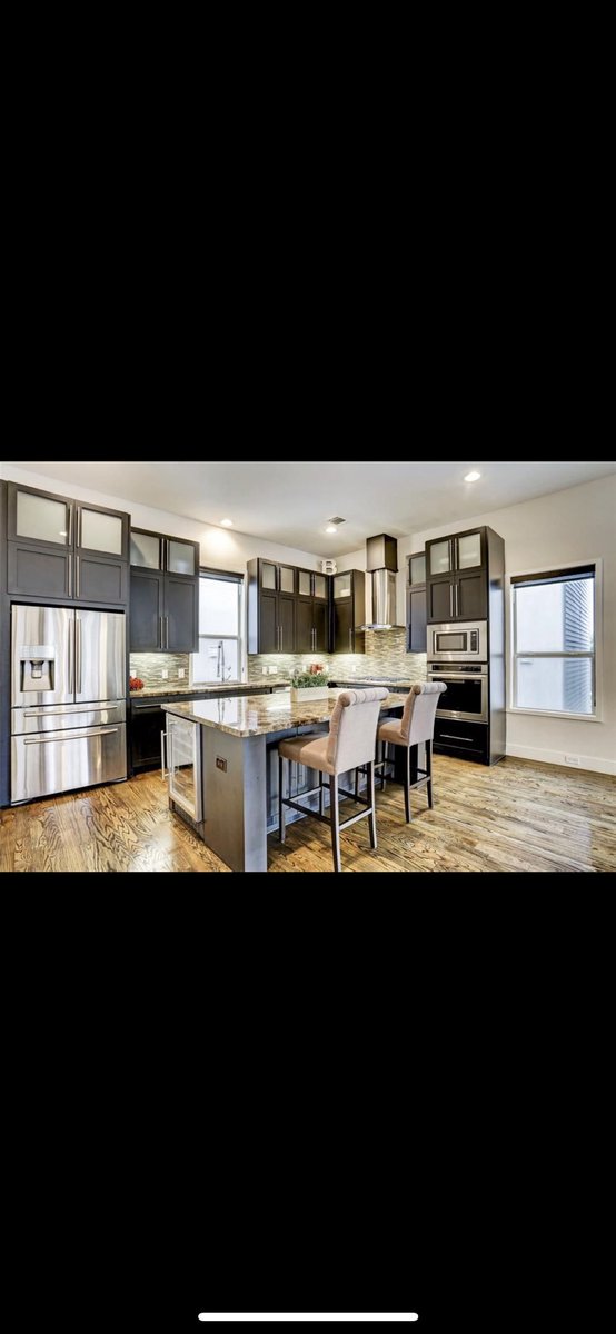 CherylWRealty's tweet photo. Luxury Living... But Make It Low Maintenance! 

 Beautiful Freestanding home, with multiple outdoor spaces, Chef’s Kitchen and Game Room! 

#htx #houstonhomes #htxhomes #luxuryhomes #interiordesign #houstonrealestate #htxrealestate #htxrealtor https://t.co/sZ8q6SCyMr
