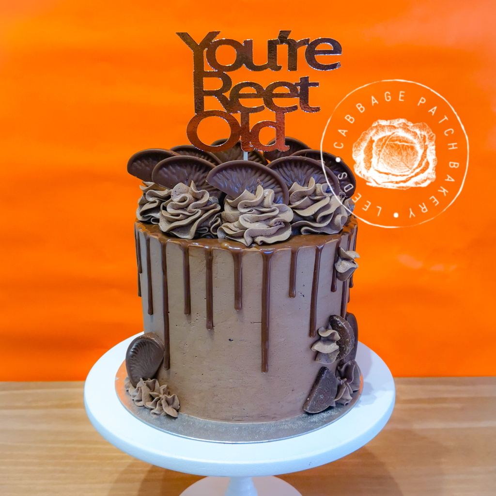 cpatchbakery's tweet photo. 🧡 JAFFA SNAFFLER 🧡

Made using our signature veggie alchemy recipe - we sneak is sweet potato whilst no-one is looking but sssssh! You wouldn't know! Makes for a delish sponge with less sugar and fat vs traditional recipes 💜 https://t.co/aQ5wZRwybD