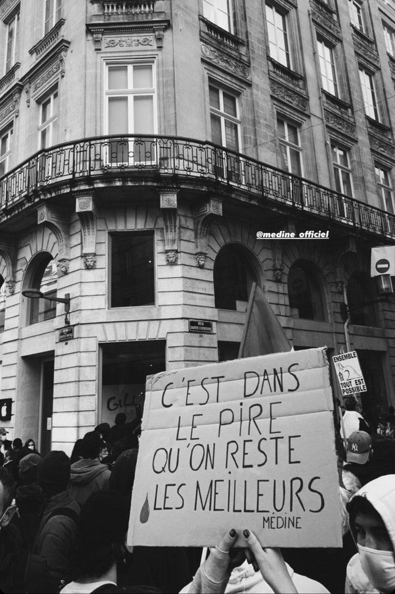 Medinrecords's tweet photo. « Mort au vaches, pouvoir au peuple » https://t.co/Xk8JGWlUEF