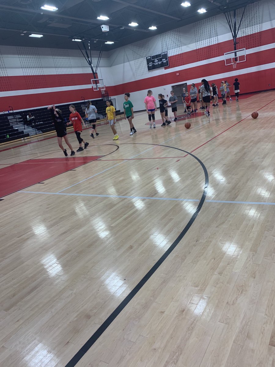 HoopsShooters's tweet photo. Our first camp was a big success!!! Fun was had by all. Also got a little work in as well. Thanks to the kids that were there, congrats to the contest winners. Coach Dustin and coach Abbey did a great job!!! Don’t miss the Christmas camp #blessed #family #UNITED https://t.co/1P7JhWPLY7