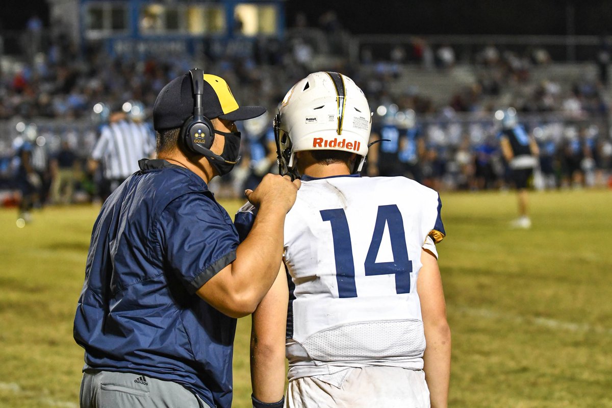 BigCountyPreps1's tweet photo. #Newsome 37, #Steinbrenner 20
Game images at the link in bio or at https://t.co/UnvextcY35
#NewsomeWolves #newsomehighschool #hsfb #fhsaa #steinbrenner #steinbrennerwarriors https://t.co/j7lP3wFnBi