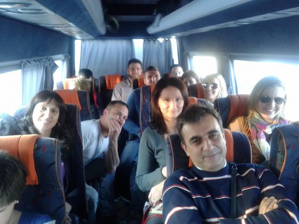 k_rim_inalna's tweet photo. Koliko uspomena na jednoj fotografiji: pre 7 godina na putu ka Kopaoniku na #Blogomanija.
@bjutidingospo @korepetitorka @Bednopiskaralo @anjastanisic
@GagaMandic... Ne vidim više ko je u poslednjem redu. 👀🔙 https://t.co/kVX80yOCYq
