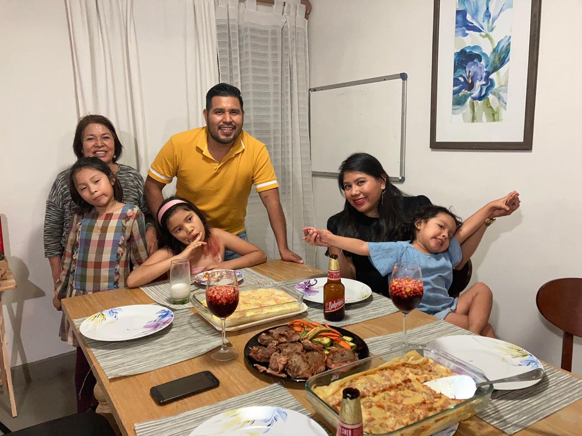 naye_sr's tweet photo. #FestejoVirtualBBVA
@BBVA_Mex

Celebrando en familia 
#OneTeam https://t.co/dWJiH4zPk9