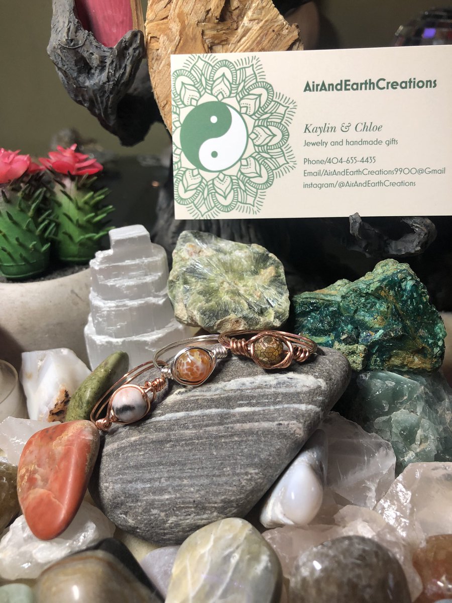 AIRANDEARTHC's tweet photo. -From left to right-

Jasper- Tranquility and wholeness.

Sunstone- Instills good nature, heightens intuition and allows the real self to shine through happily.

Crackled agate- Passionate and joyful energy that is also fiercely protective.

AVAILABLE IN ANY SIZE$10 FREE SHIPPING https://t.co/iYqSdj8WCE