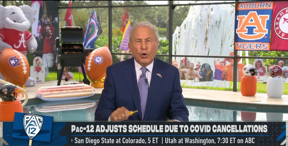 Cougwill's tweet image. And the #BobRob flag makes its appearance behind Coach today. #GoCougs #WaveTheFlag