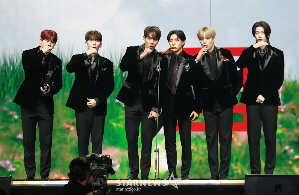 yookiihyun's tweet photo. 201128 2020 Asia Artist Awards - Monsta X's Press Photos

https://t.co/QbskUxQ3X9
https://t.co/vRSuyNPvS4
https://t.co/D1ckdp8IwI
https://t.co/5b24aEEetv
@OfficialMonstaX #MONSTAX_1stDAESANG #몬스타엑스 #MONSTAX #대상스타엑스 https://t.co/8OQXuDiiI8