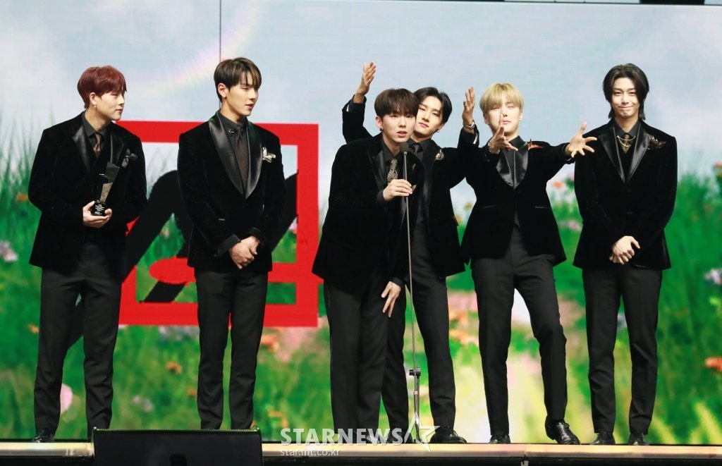 yookiihyun's tweet photo. 201128 2020 Asia Artist Awards - Monsta X's Press Photos

https://t.co/QbskUxQ3X9
https://t.co/vRSuyNPvS4
https://t.co/D1ckdp8IwI
https://t.co/5b24aEEetv
@OfficialMonstaX #MONSTAX_1stDAESANG #몬스타엑스 #MONSTAX #대상스타엑스 https://t.co/8OQXuDiiI8