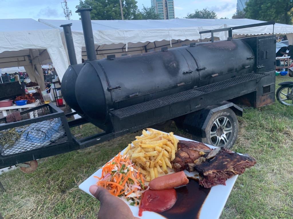 RohoMbayaFClub's tweet photo. Watu wanauliza @RohoMbayaFClub wamekuja na mzinga tukawambia acheni ushamba ni mambo ya @thee_garden na hilo ni jiko la kuchomea nyama hata awe nungu nungu anaiva bila wasi wasi leo wamekusogezea utamu hapo #TOTBonanza  ujirambe na #Champions 
#OfficialSponsors https://t.co/jvbu4vgpQm