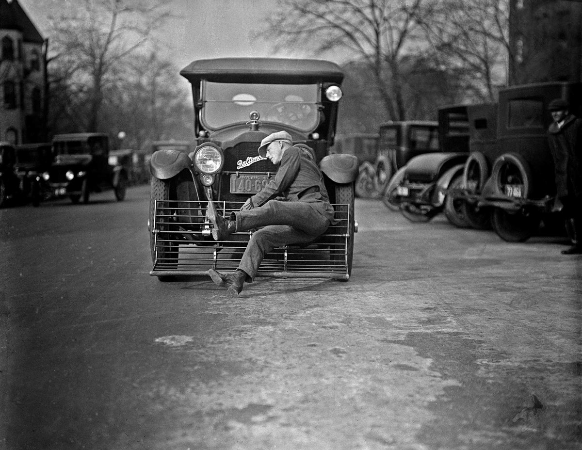 Retronaut tweet media