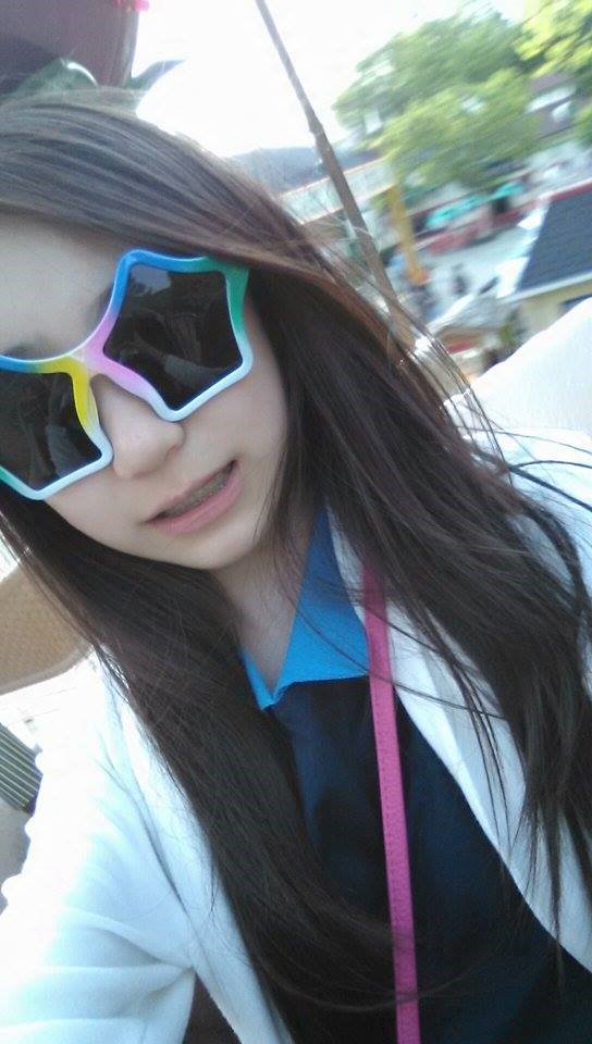  #CHAEYEON wearing glassesa thread;