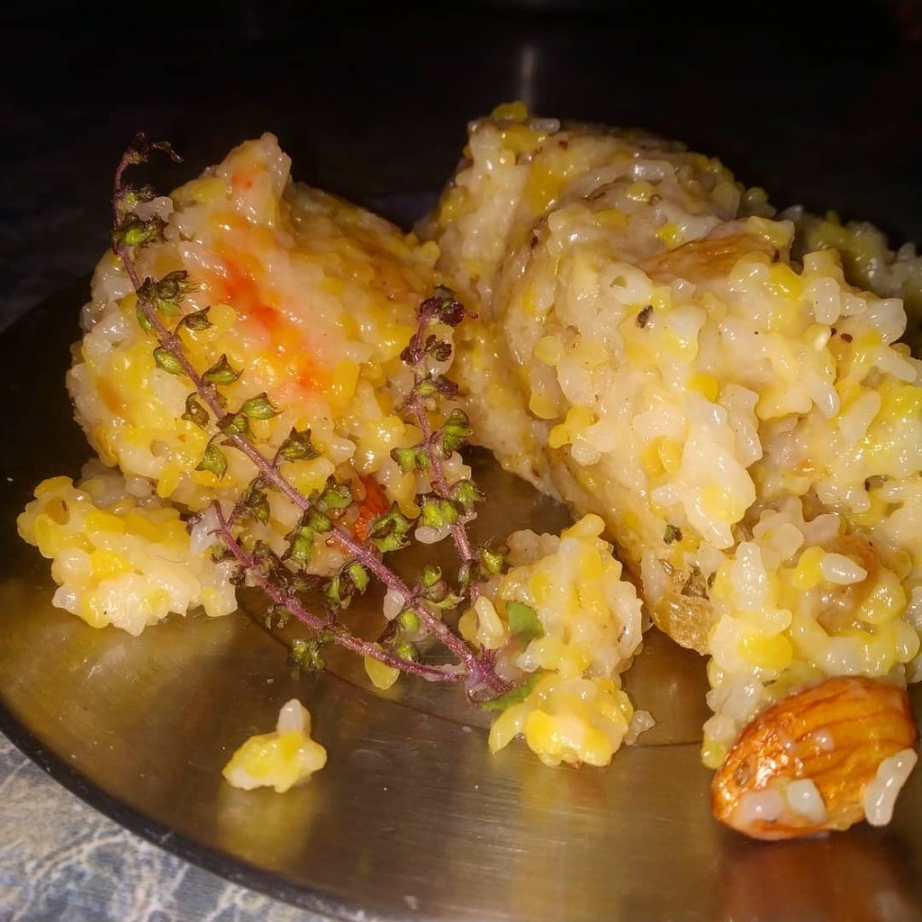 FoodieOdia's tweet photo. This is from yesterday night. ଯଜ୍ଞ ଚରୁ (Prasad from Havan).
#foodieodia #therawtextures #feedfeed #nomnom24x7 #nomnomnom #foodiesofbhubaneswar #odiafood #bangalorefood #bengalifood #northindianfood #delhifood #chennaifood #mumbaifoodie #instafoodie #foodiesofindia #platingg… https://t.co/Mjhugn8s5R