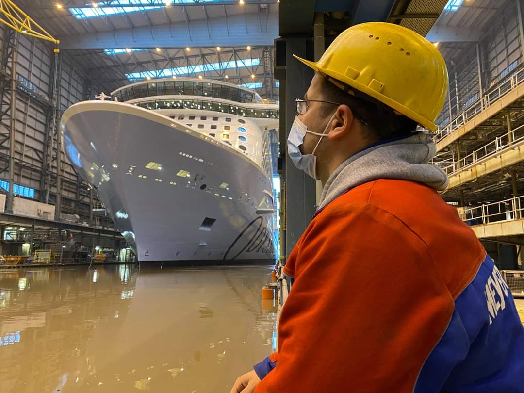 twcruiseships's tweet photo. Float Out https://t.co/UHILlzuora