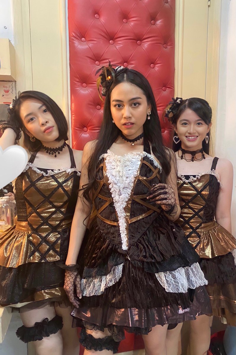 eveantoinette_'s tweet photo. Gurls ❤️ https://t.co/TX2YubIxuJ