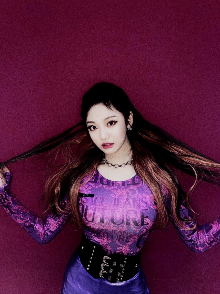 tchoijulia's tweet photo. time for self pictures as i feel pretty in my favorite colors💜💗 https://t.co/ZqsSGqfPco